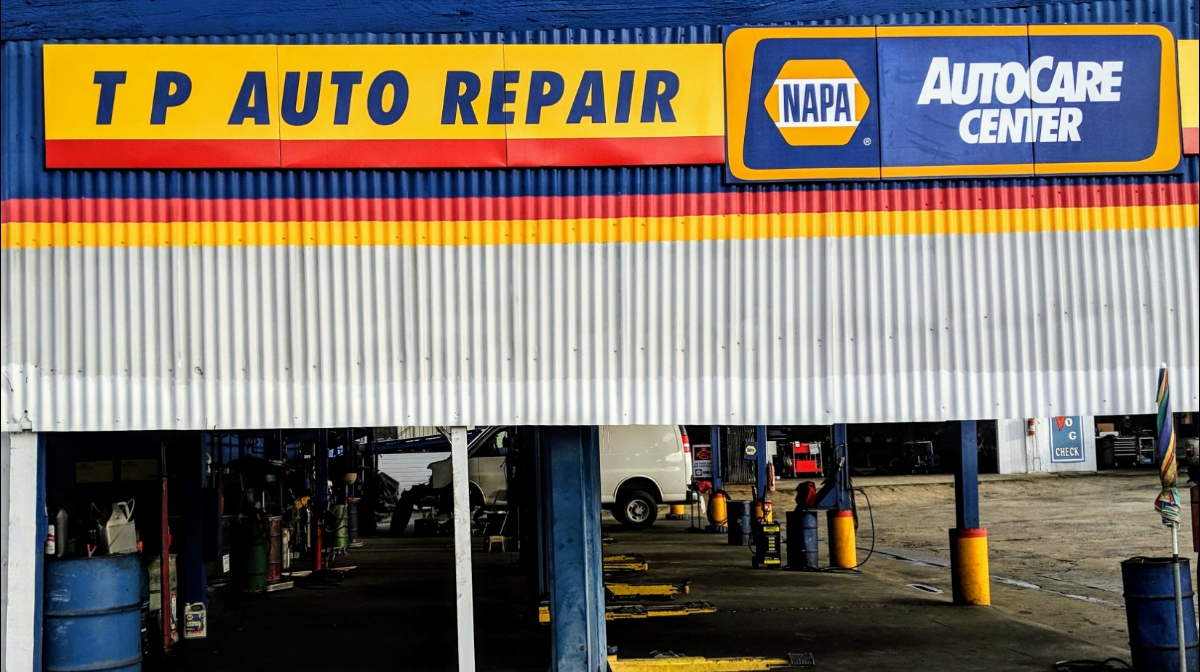 El Cajon Blvd Exterior & Customer Parking